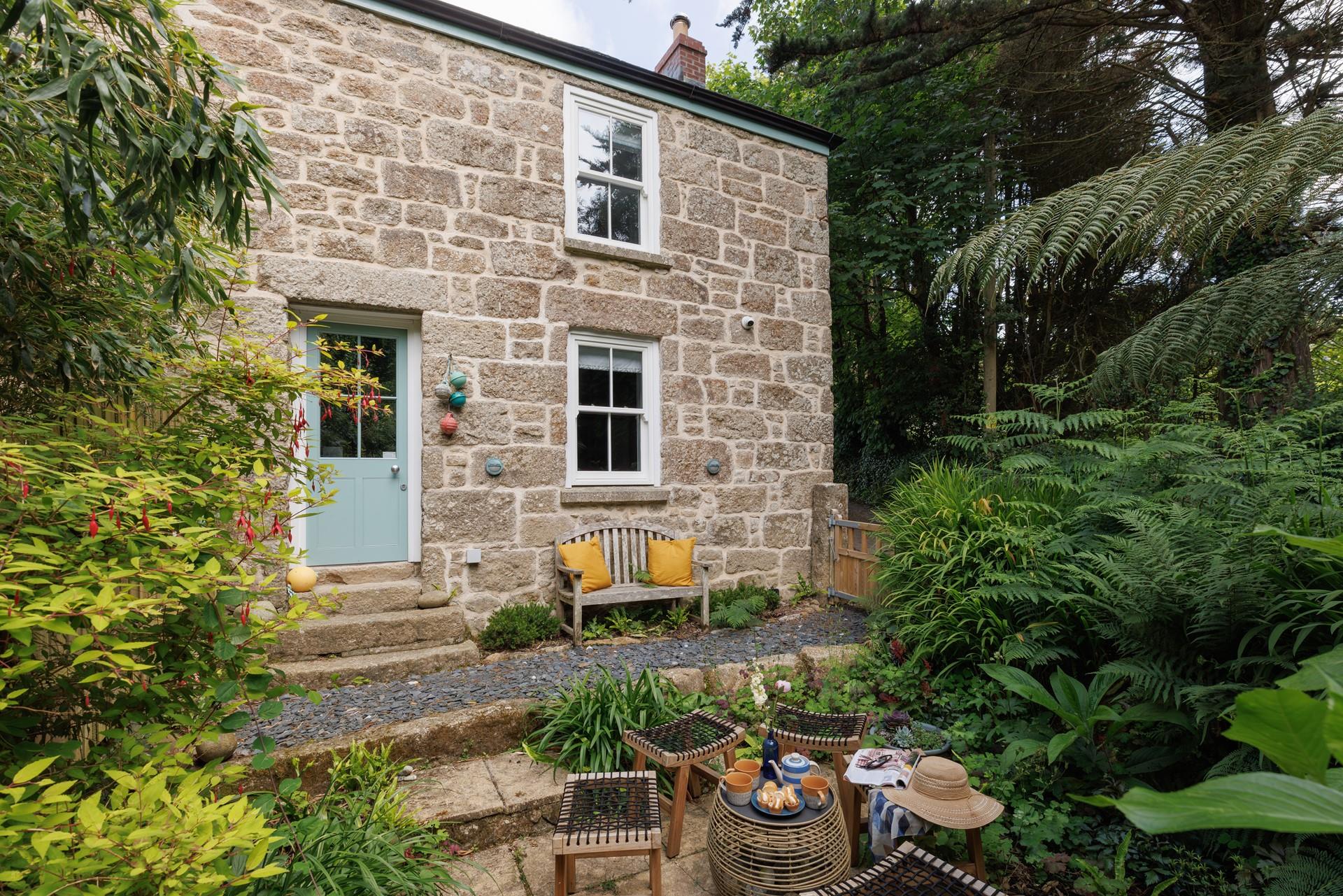 Sip your morning coffee listening to the sounds of the countryside.