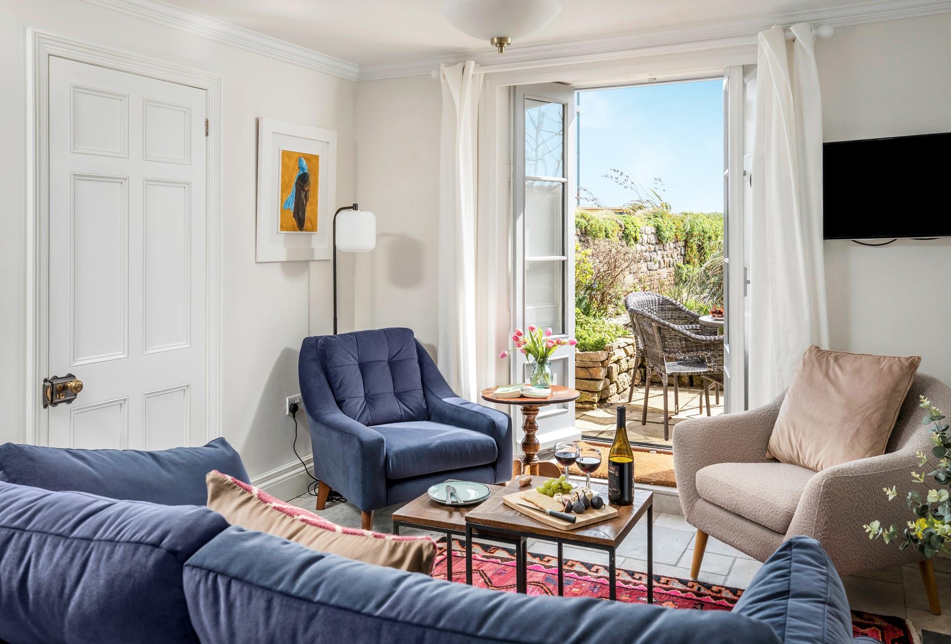 Pour yourself a glass of wine and tuck into some nibbles in the evening.