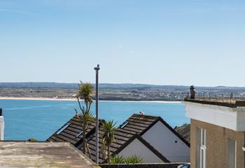 Stunning views await at this comfortable apartment!