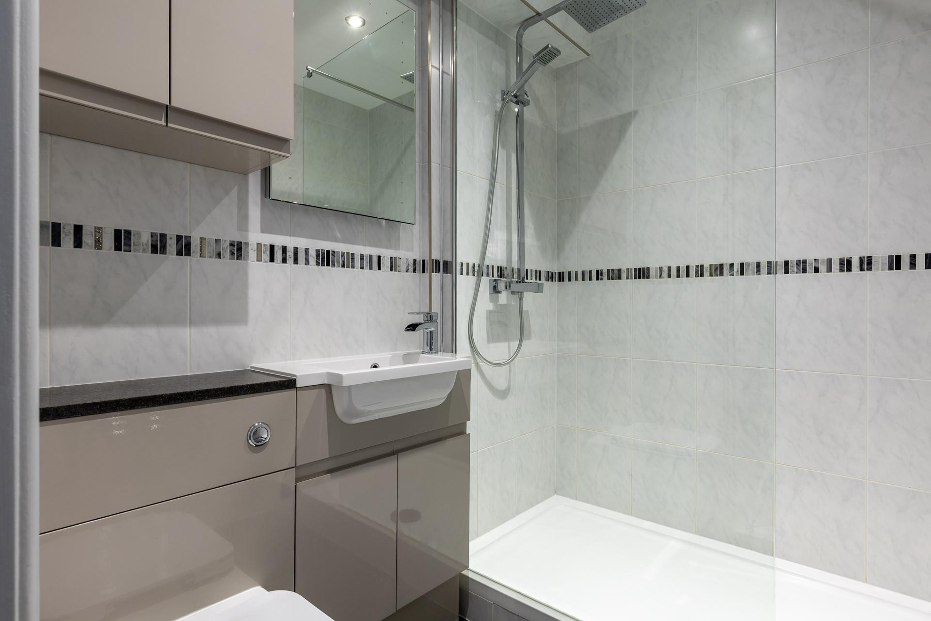 The modern en suites have spacious showers and a spa-like feel. 