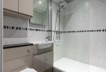 The modern en suites have spacious showers and a spa-like feel. 