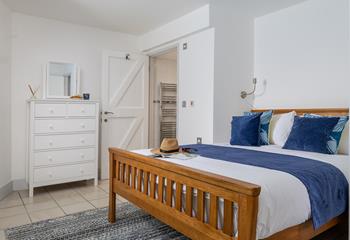Each bedroom has a king size bed and en suite.