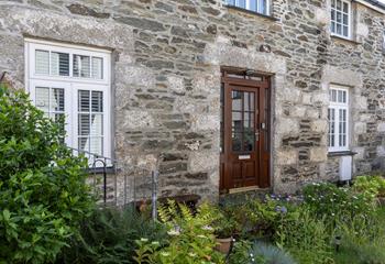 This idyllic Cornish cottage is located in the heart of Porthleven.