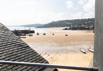 When the tide is in, the harbour is the perfect spot for a dip!