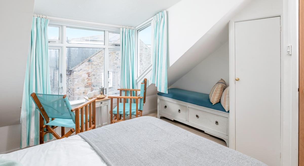 Wake up to the idyllic view of the harbour every morning.