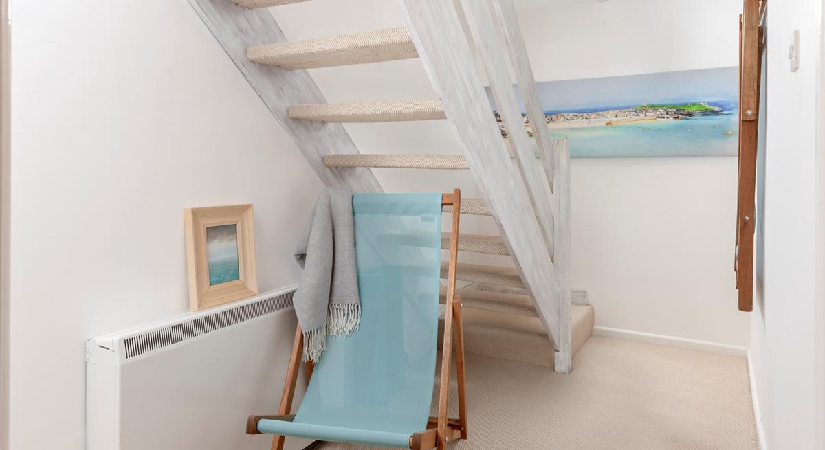 Coastal style adorns the cottage!