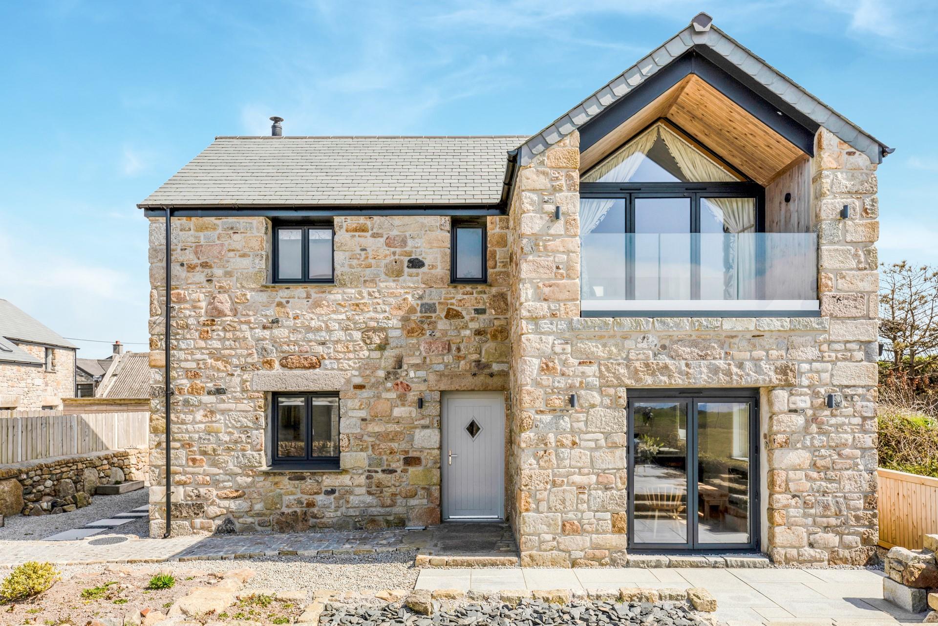 Modern and stylish, enjoy a relaxing getaway at Chypraze!