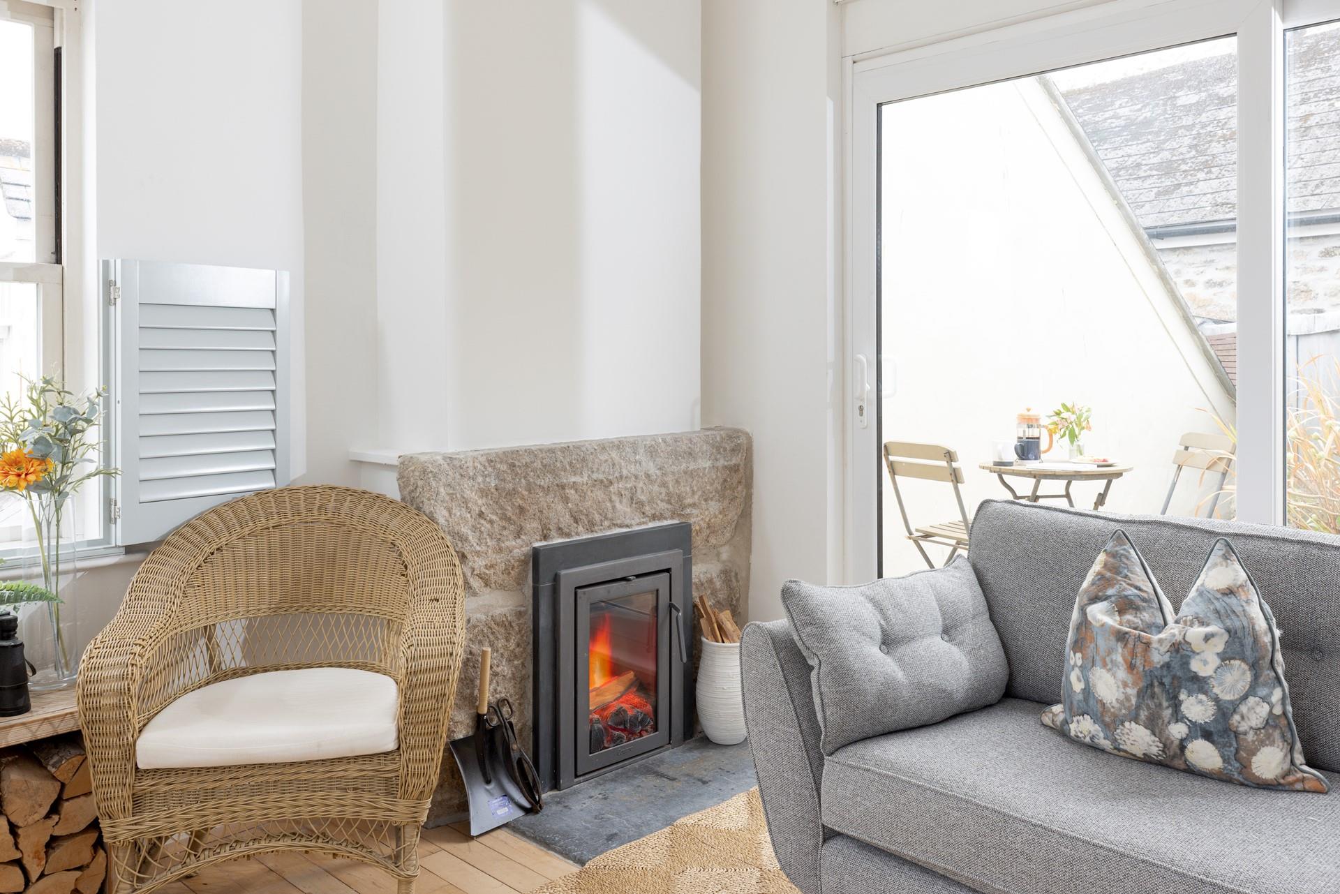 Slide open the patio doors and enjoy a morning coffee al fresco.