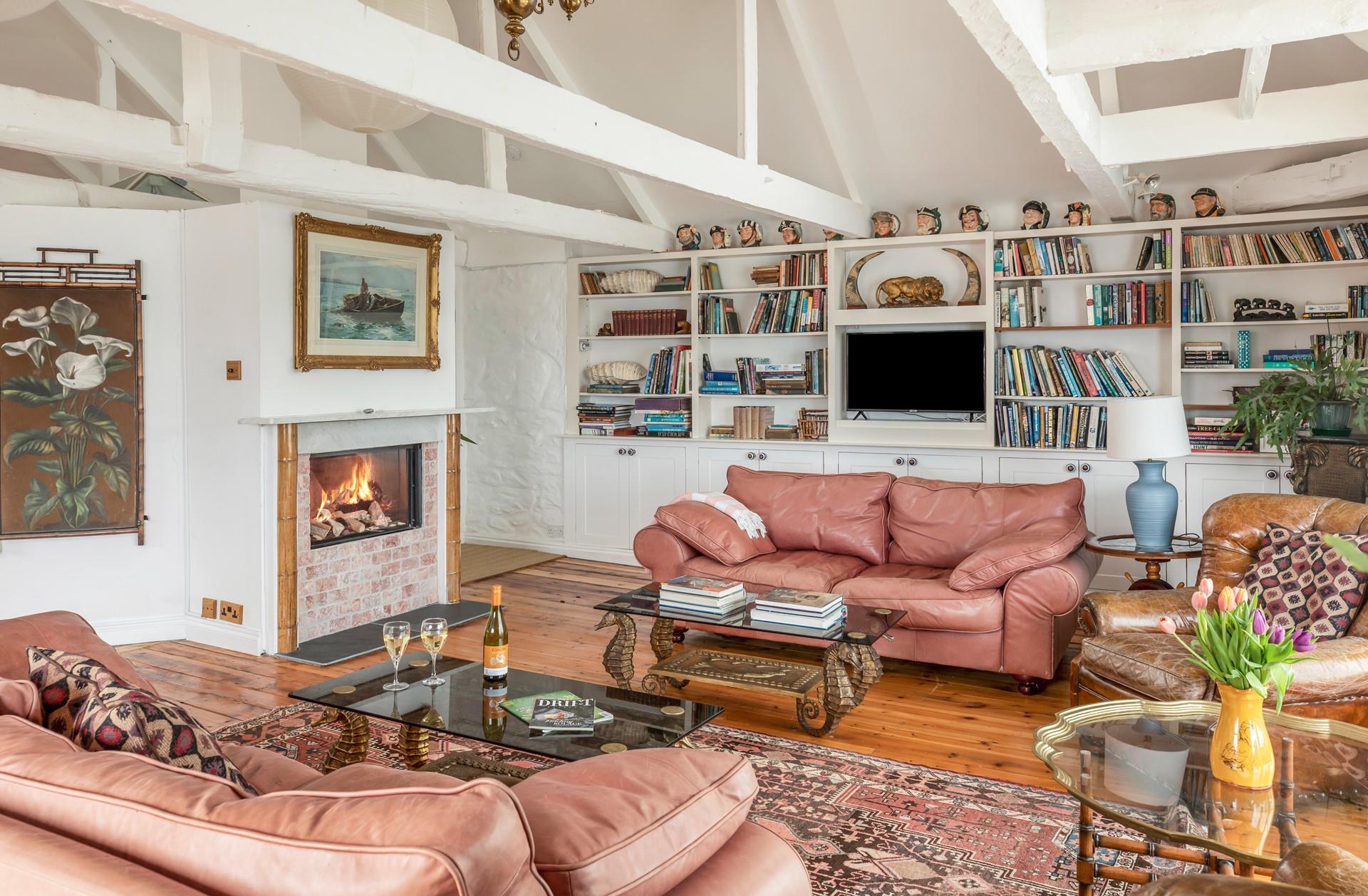 Sink into the sofas and enjoy a relaxing evening enjoying the view.