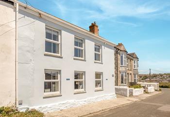 Chapel Downs House is ideally located to explore Porthleven.