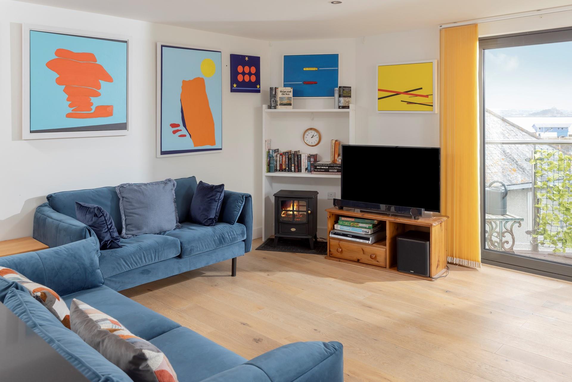 This spacious apartment offers sea views and modern furnishings.