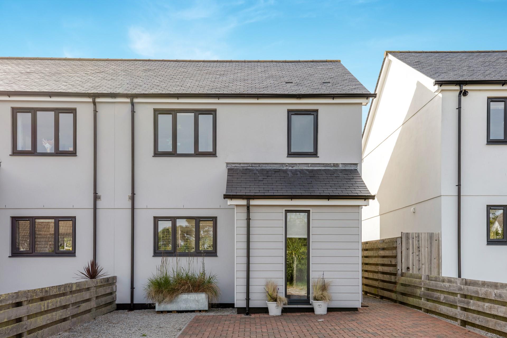 There is allocated parking on the front driveaway.