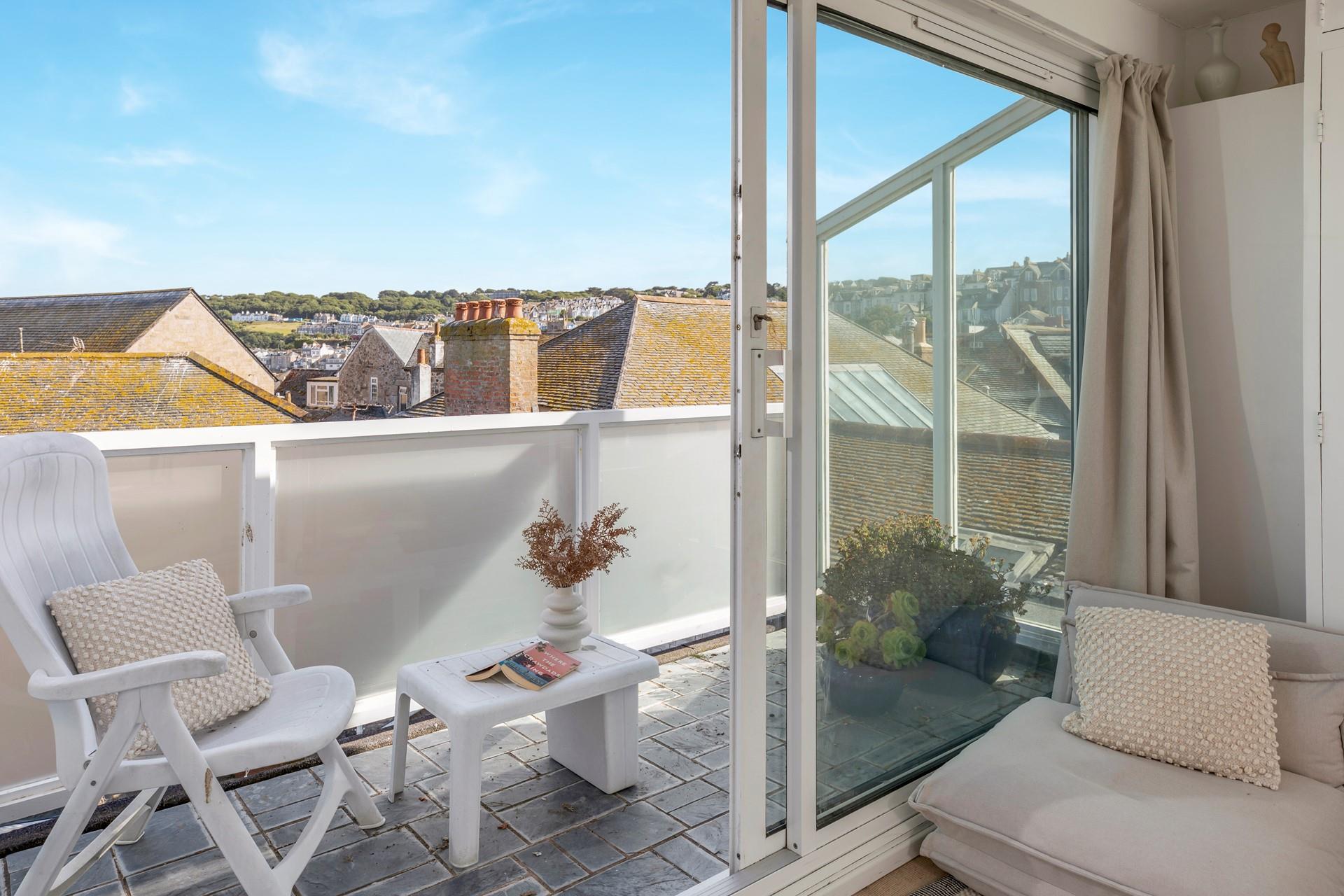 Slide open the patio doors and let the summer breeze in.