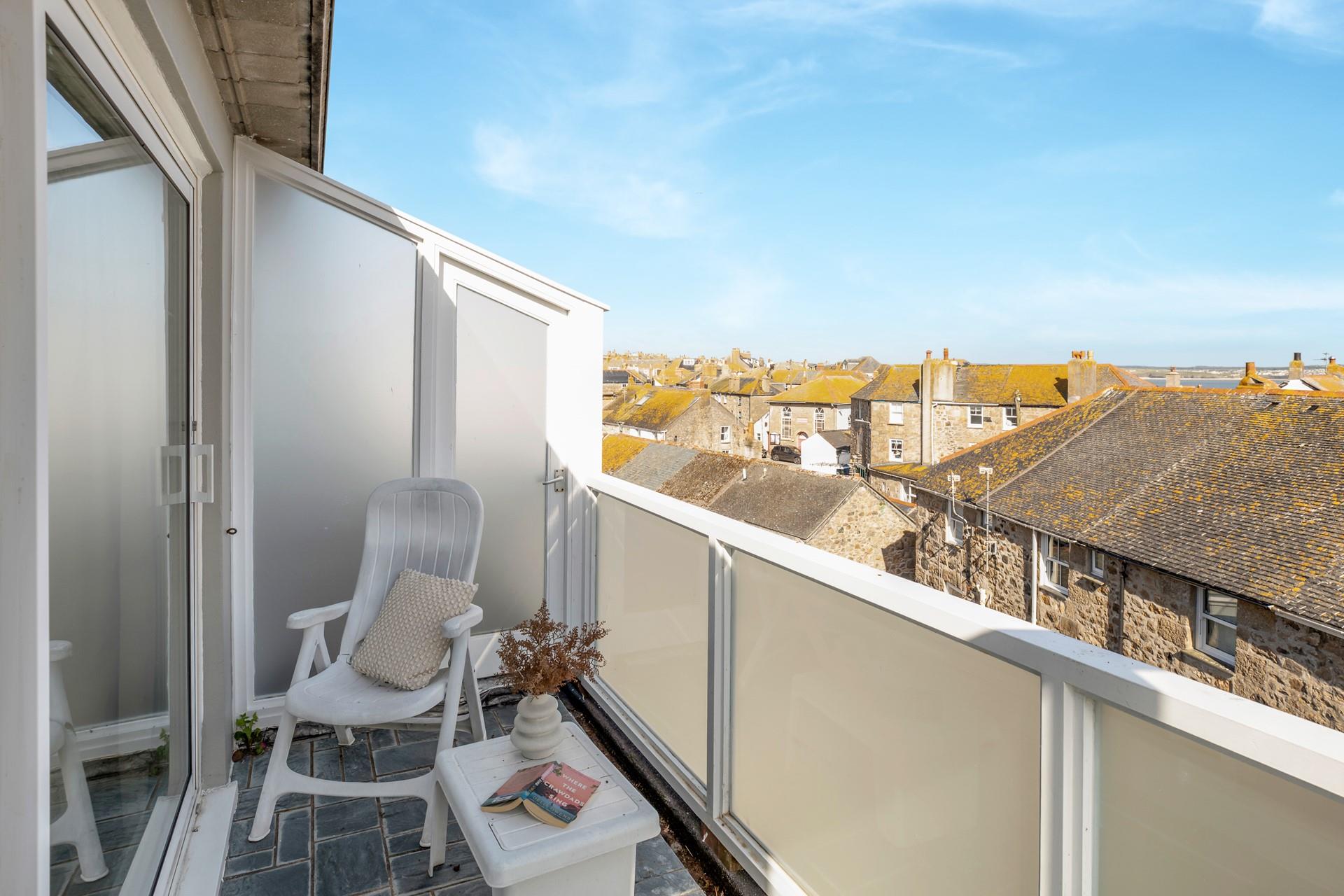 Enjoy the sea views over the rooftops of St Ives.