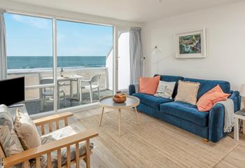 Step out onto the balcony and enjoy the view of Porthmeor.