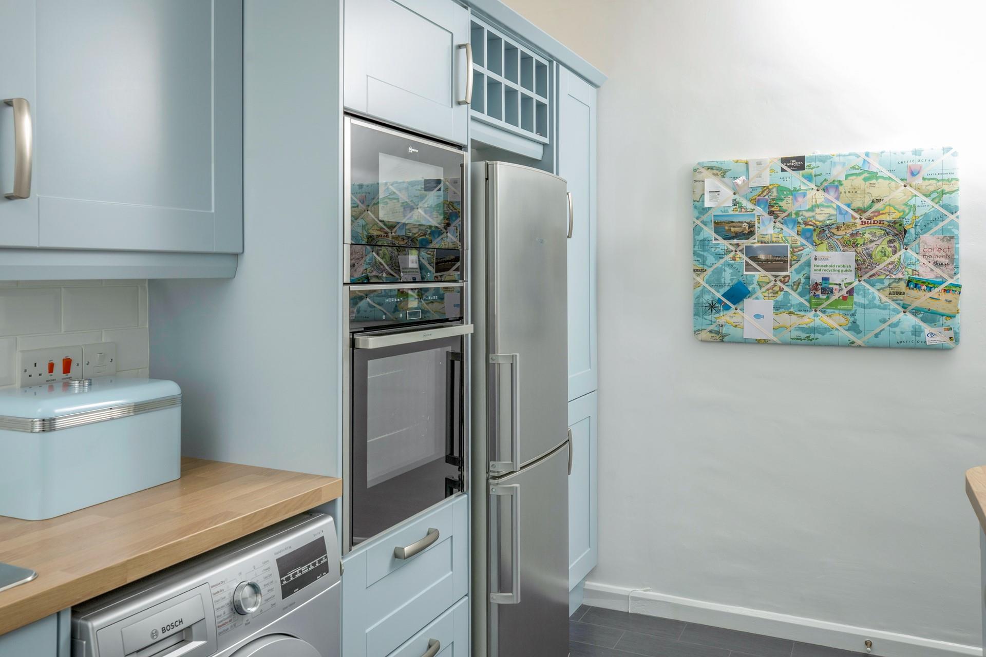 Explore the bakeries and delis in Bude town and bring back a delicious lunchtime feast.