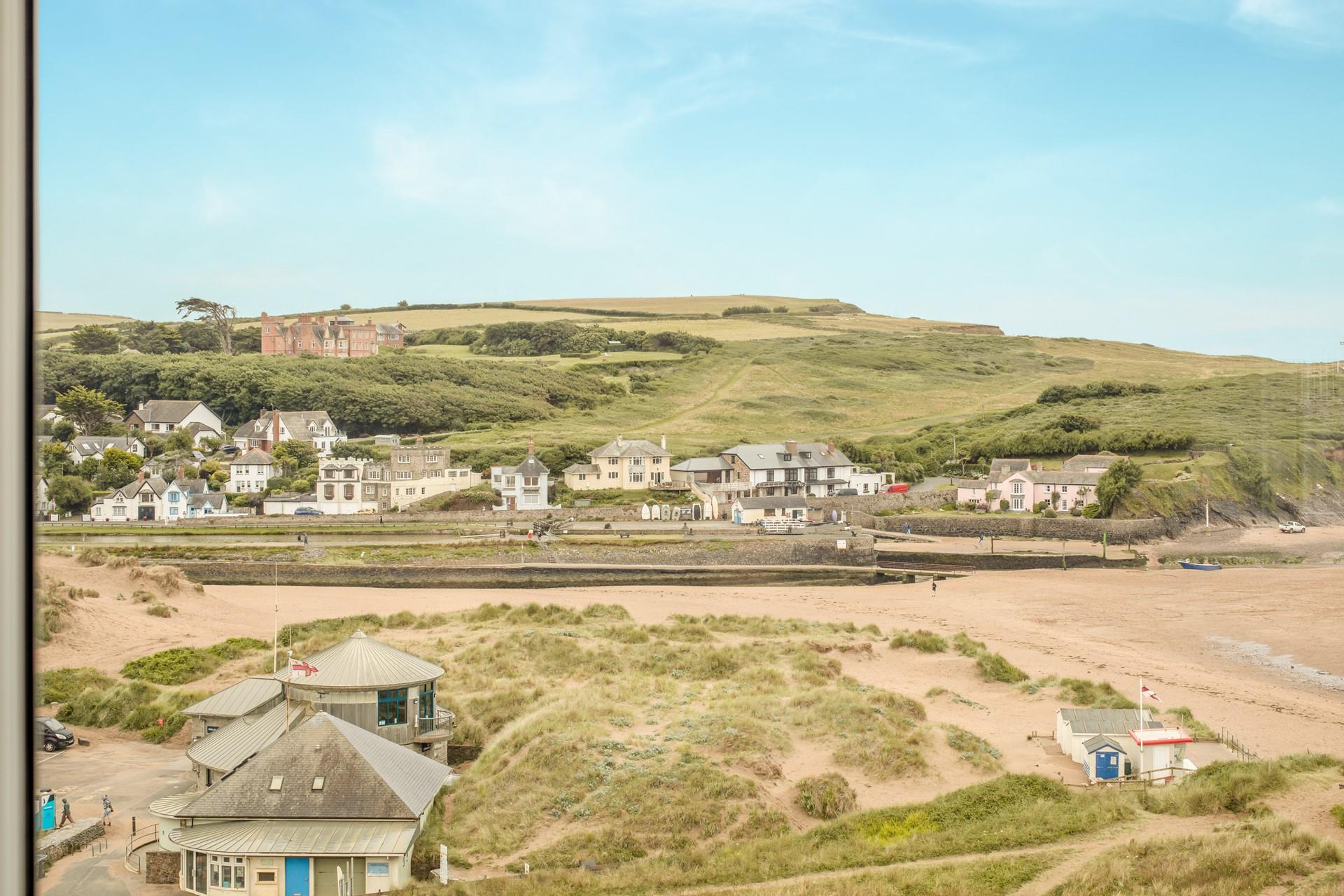 Take an evening stroll to Summerleaze and enjoy the sunset.