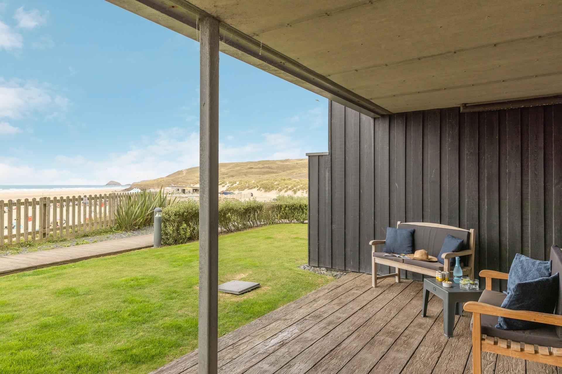29 The Dunes is located moments from Perranporth's vast sandy beach.