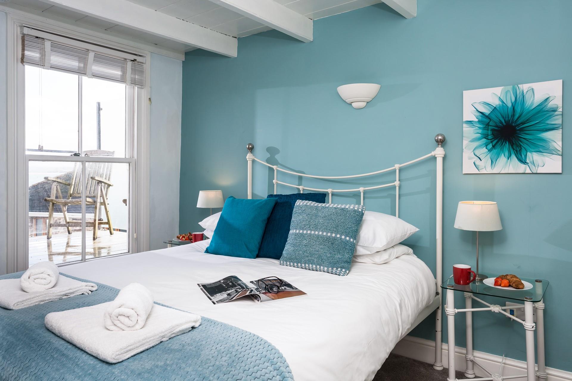 Wake up in the comfortable king-size bed feeling refreshed.