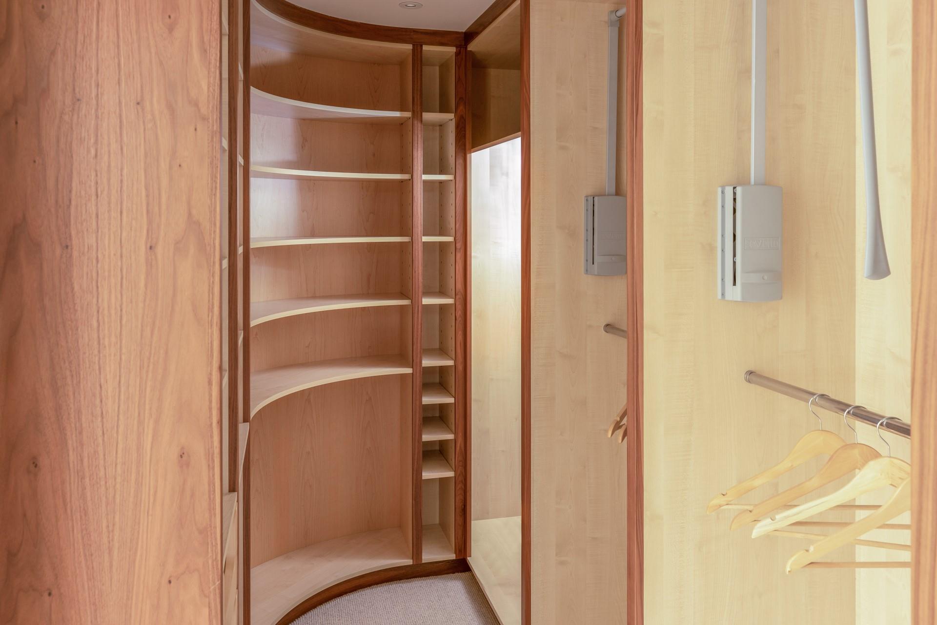 The walk in wardrobe is a bonus!