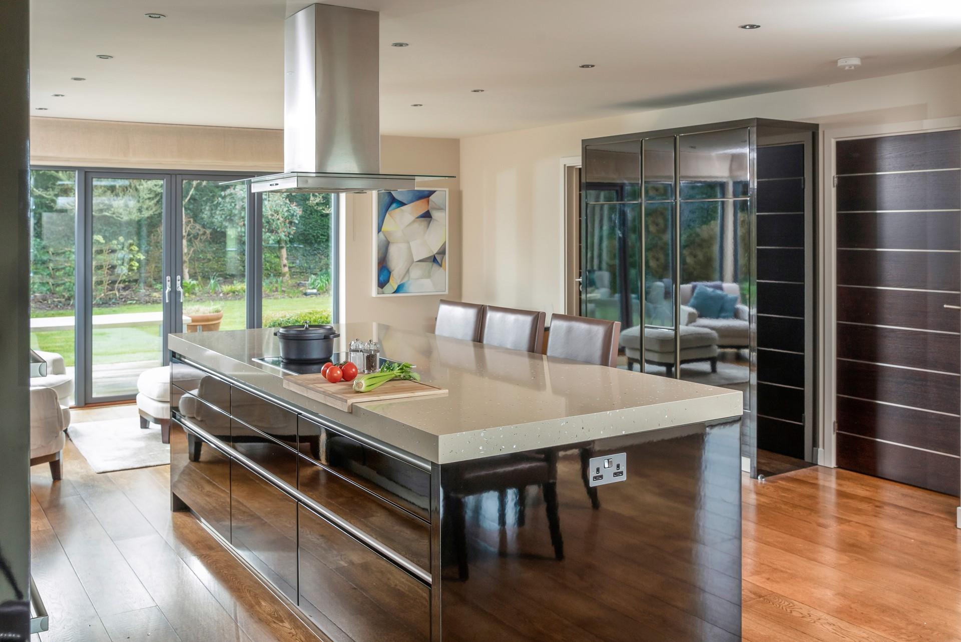 Sit at the breakfast bar and tuck into a hearty cooked breakfast.