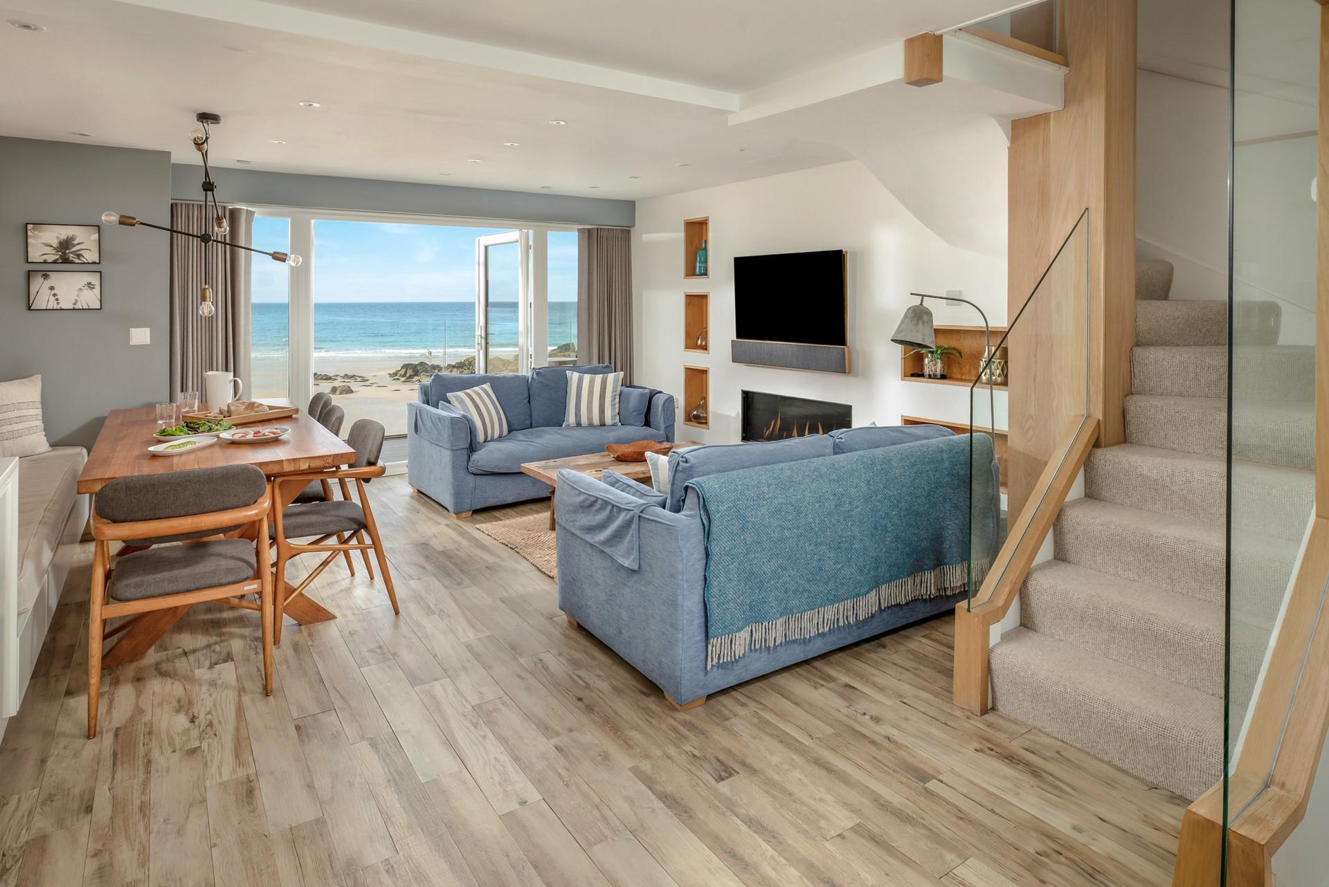 Open the balcony doors and let the sea breeze into the apartment.