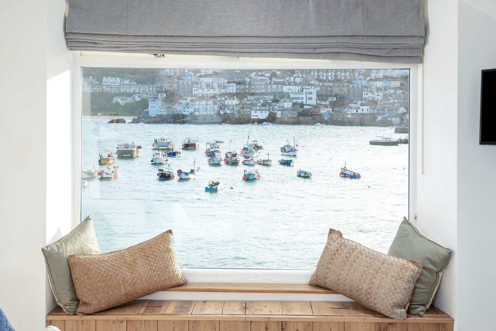 Get a front row seat to all the harbourside action.