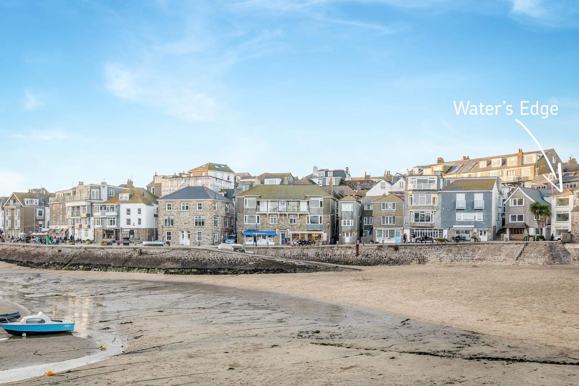 Spend your days on the beautiful beaches in St Ives.