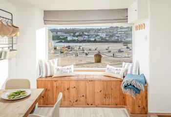 Waters Edge, Sleeps 4 + cot, The Wharf.