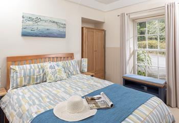 Step from the comfort of the double bed and into the en suite.