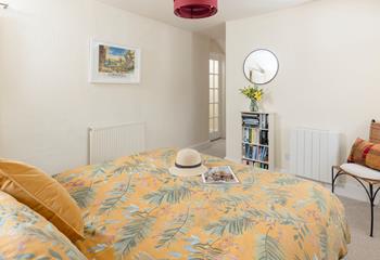 Book lovers will enjoy a stay at Sea Thrift.