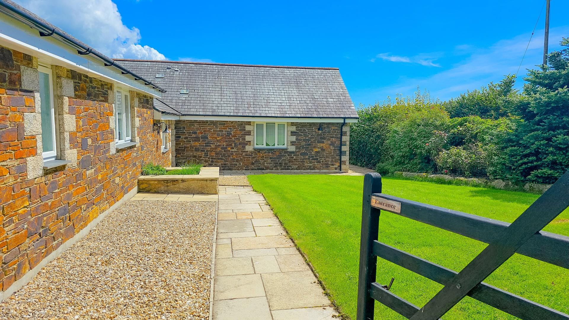 Tucked away from the hustle and bustle, Valley View is a sanctuary in the countryside.