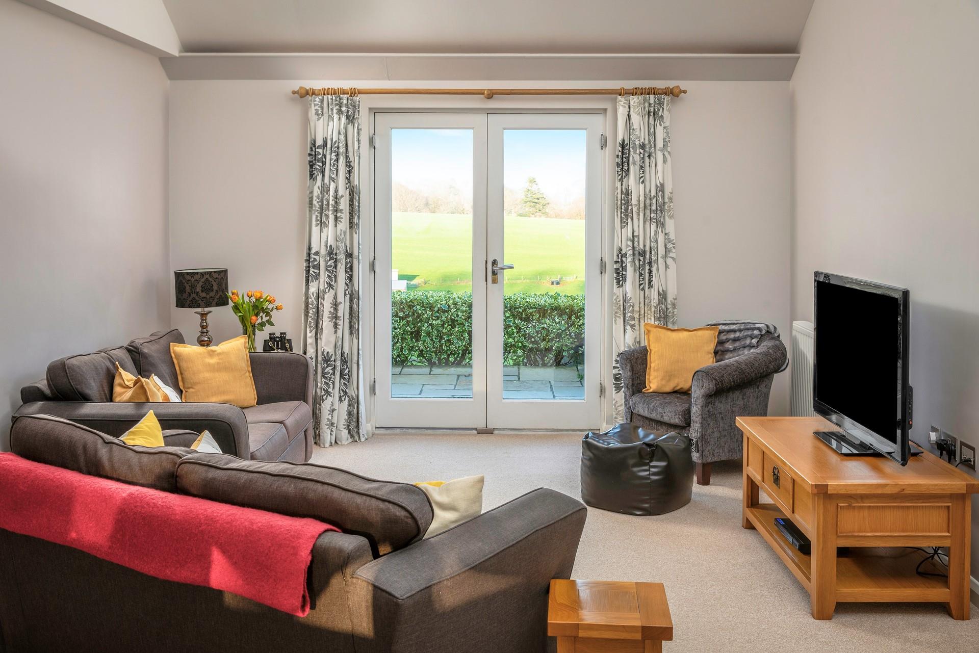 After a day of exploring nearby Fowey, spend a relaxing evening in the sitting room.