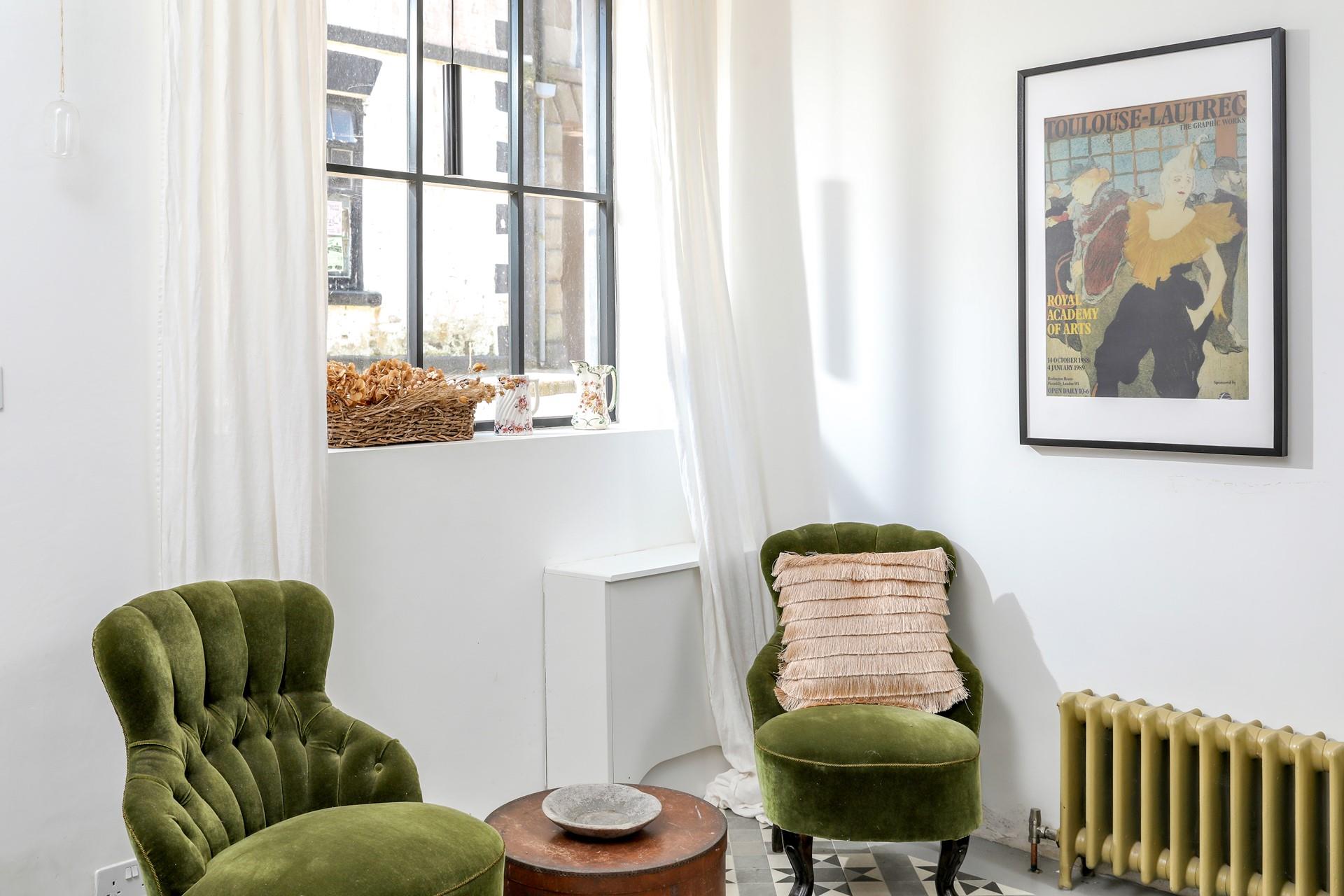 Unwind from daily stresses at The Crooked Townhouse.