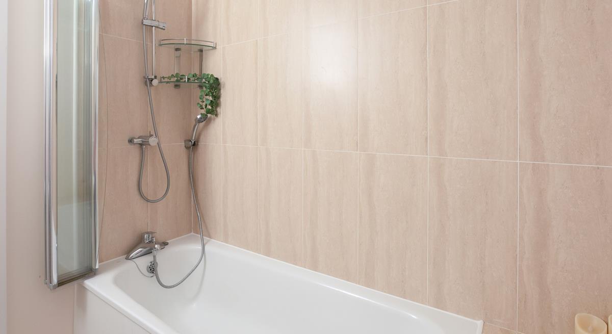 Fill the bath with bubbles and relax and unwind after a busy day walking the coast path.