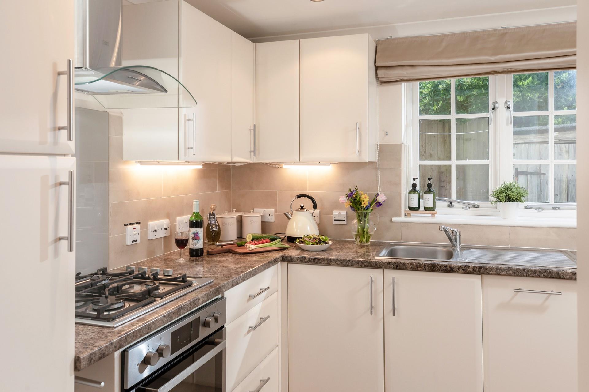 The kitchen is well-equipped for cooking tasty meals and hearty breakfasts.