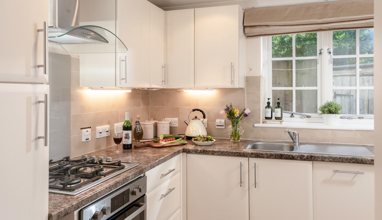 The kitchen is well-equipped for cooking tasty meals and hearty breakfasts.