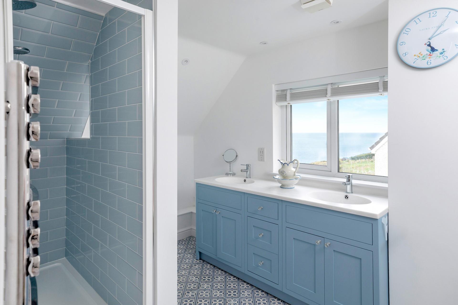 Wash off sandy toes after a day on the beach.