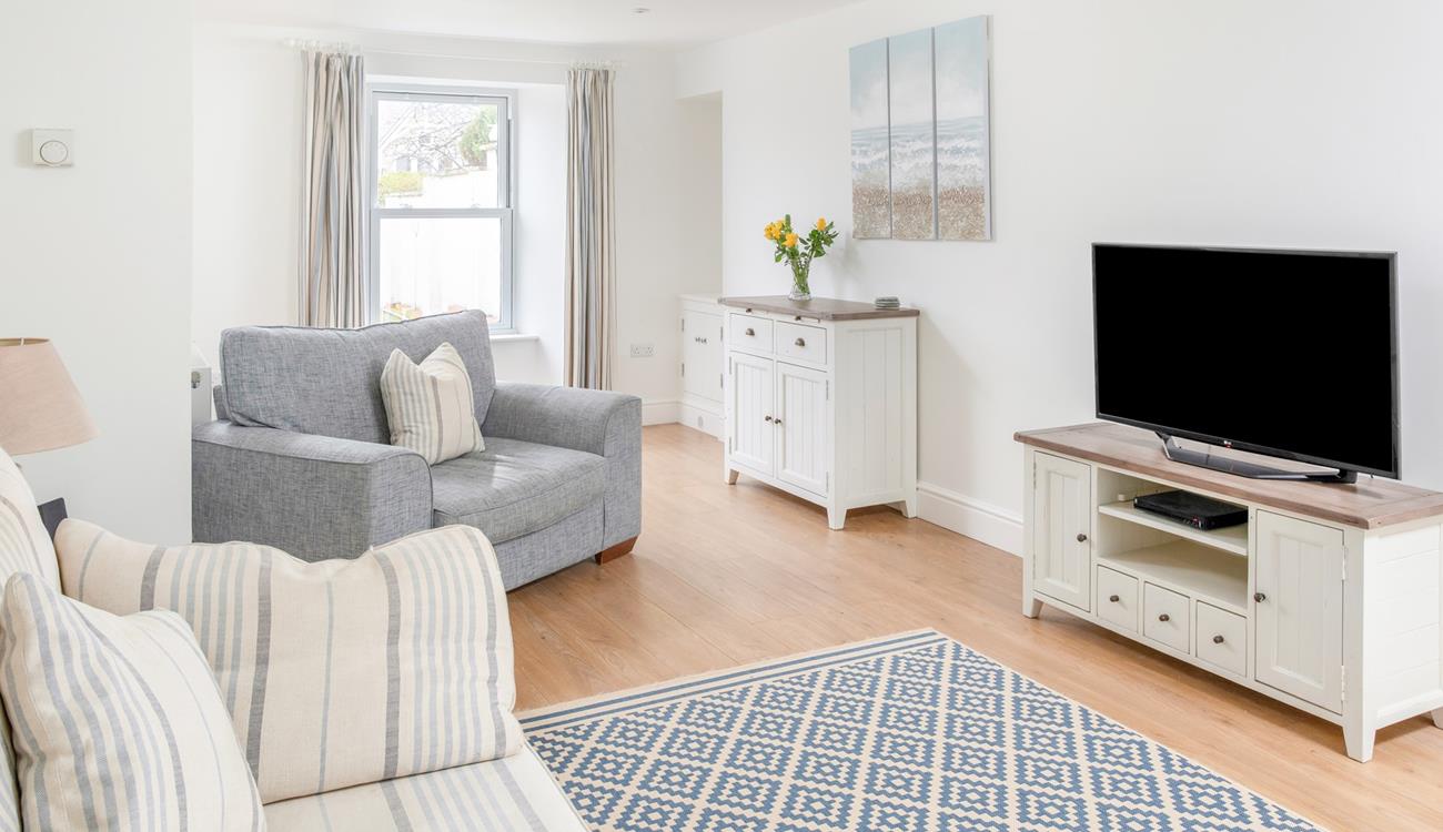 Relaxing and unwind in the sitting room after exploring St Ives.
