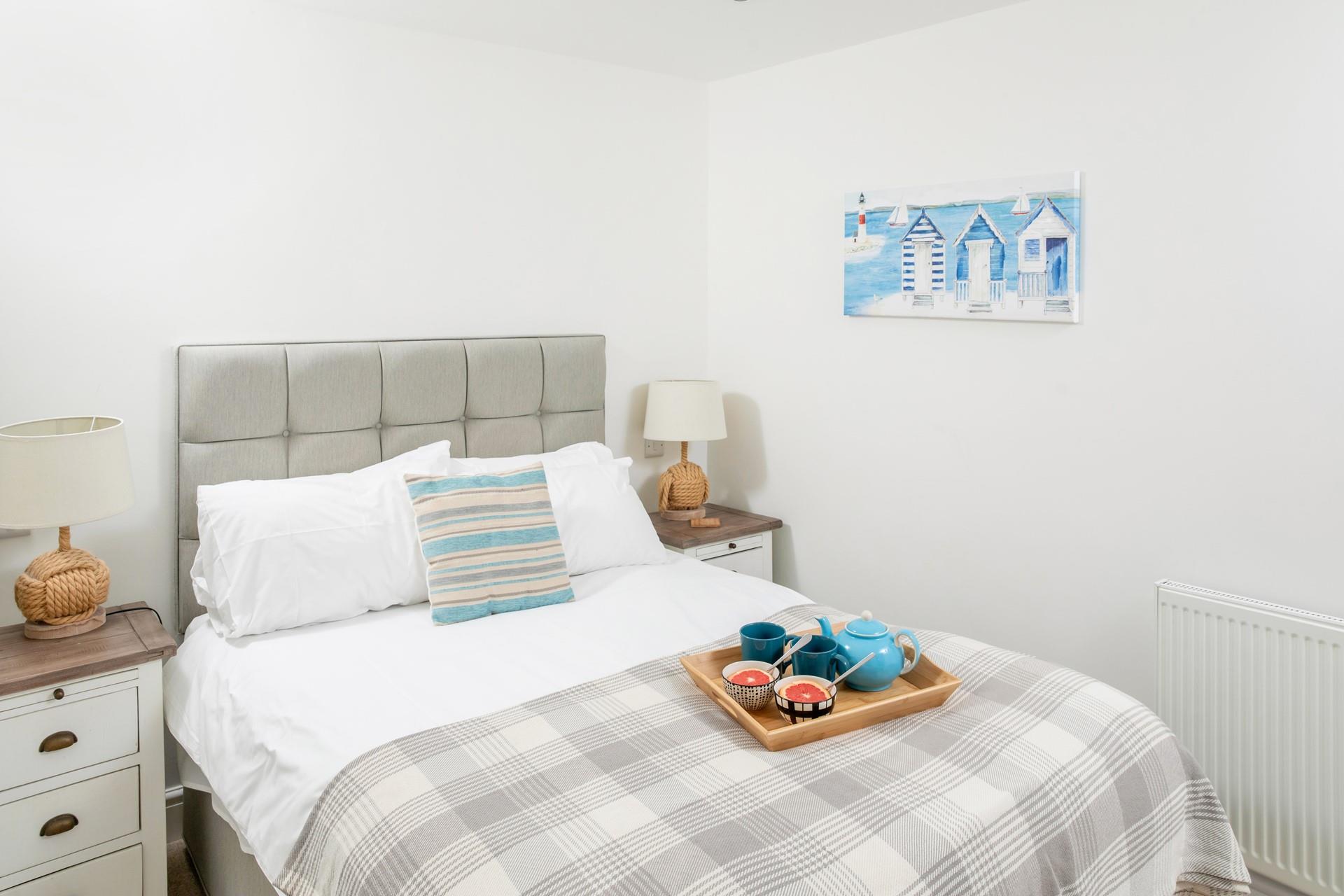 Rosevale cottage sleeps up to 8 guests.