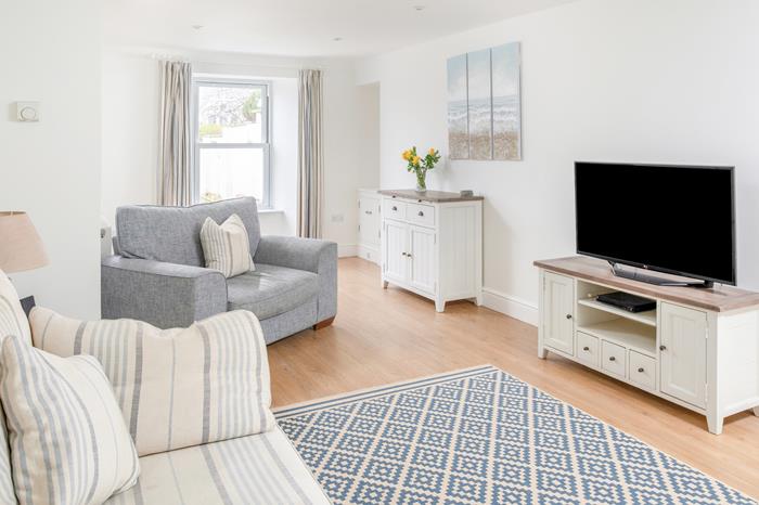 Rosevale Cottage, Sleeps 8 in St Ives Town