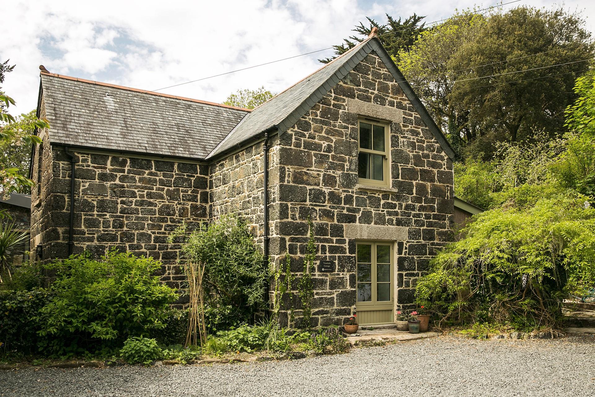 Arrive at this charming cottage and unwind.