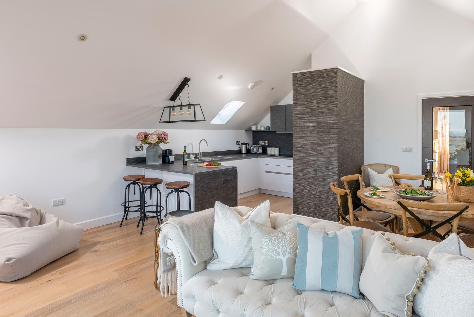 13 St Margarets is the ideal base to explore Carbis Bay and St Ives.