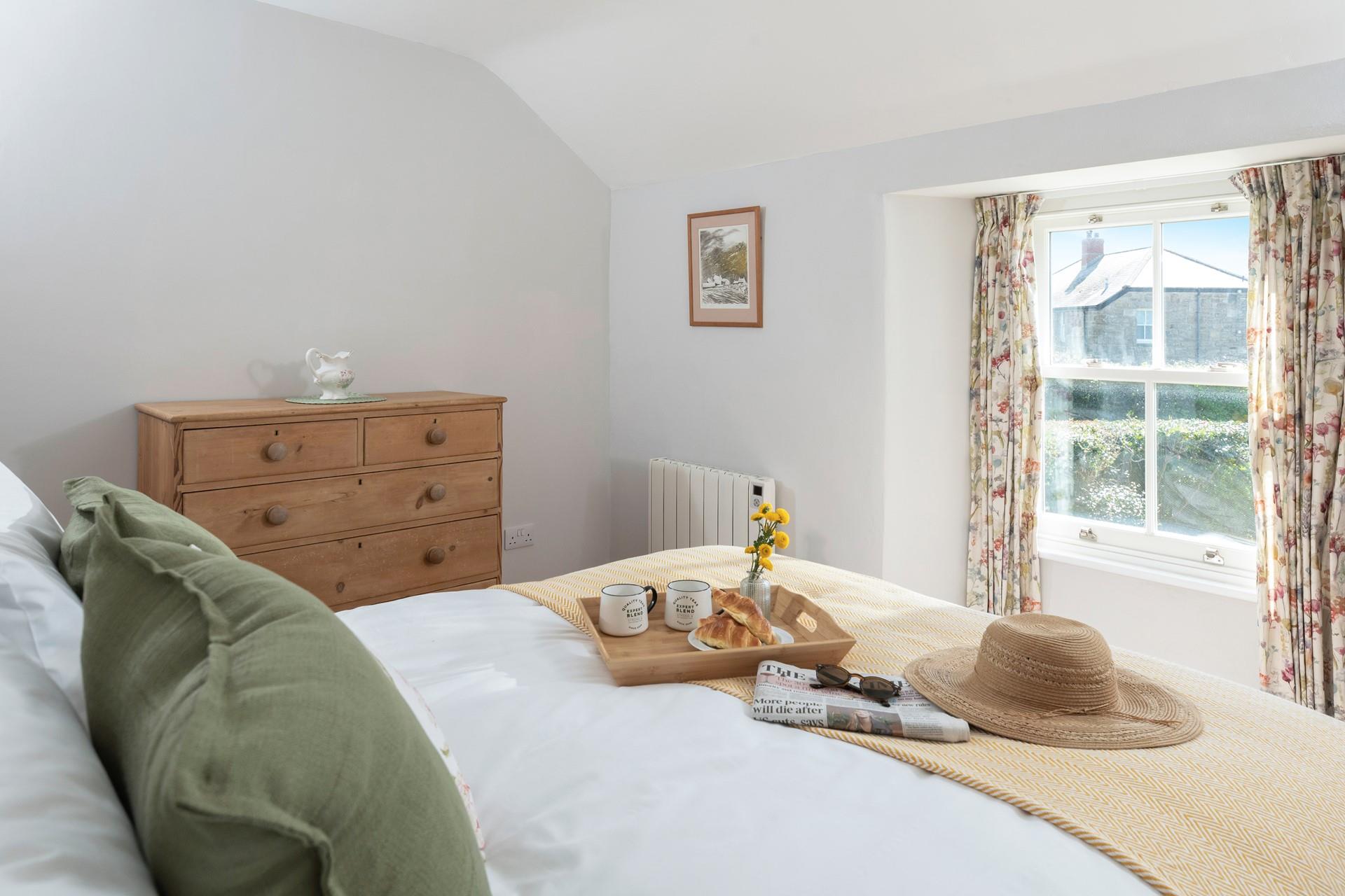 Wake up and enjoy sunny countryside views.