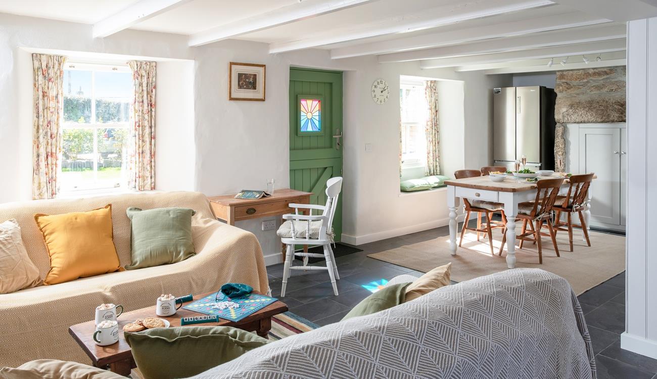 Open plan living is a delight in this cosy cottage.