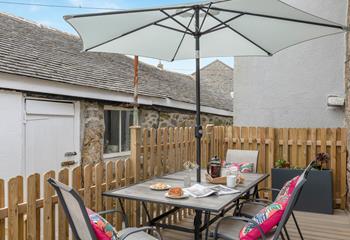 Indulge in breakfast al fresco!