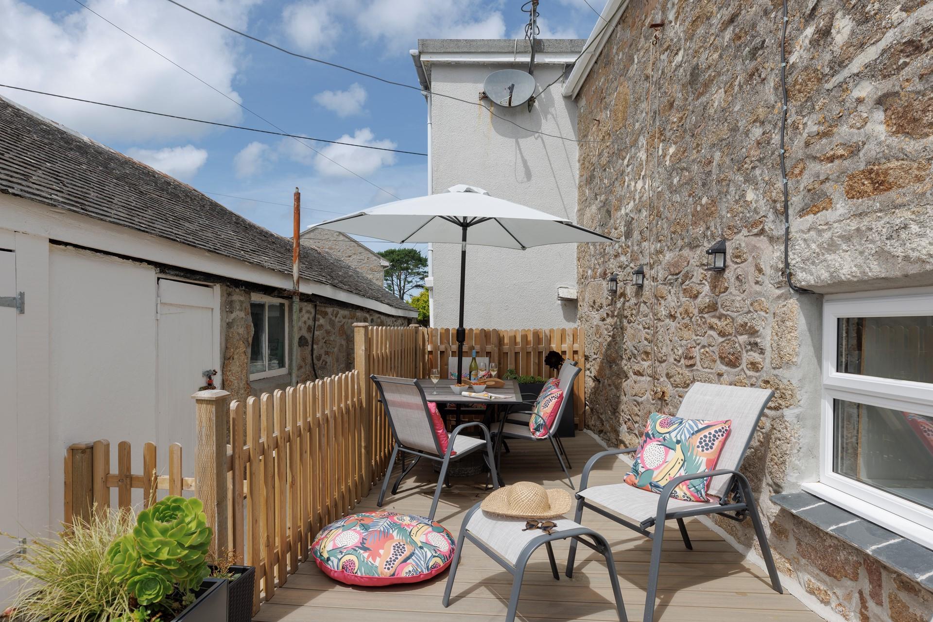 Enjoy al fresco evenings on the decking.