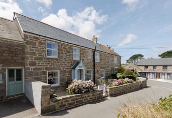The pretty village of Paul is the ideal escape close to the coast.