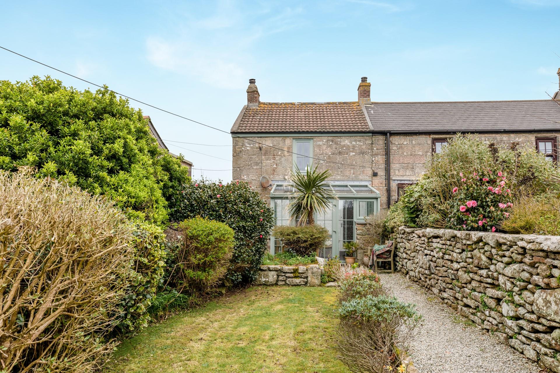 The garden is ideal for soaking up the sunshine.