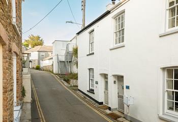 Find yourself tucked away, just a stone's throw from the harbourside.